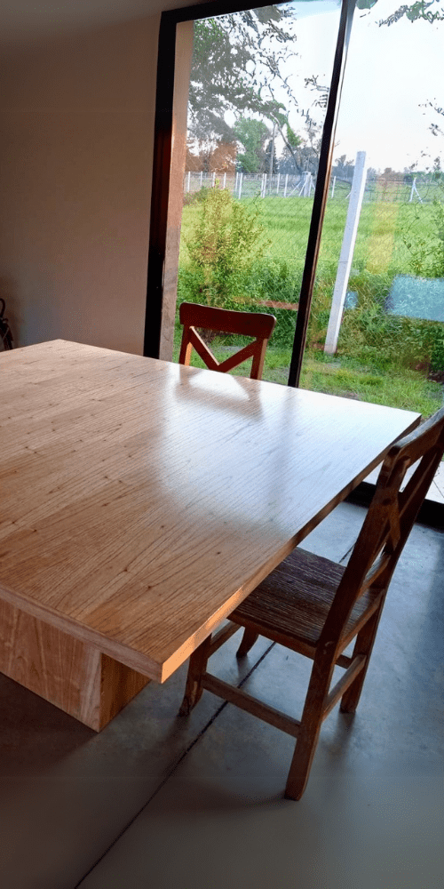 Mesa Moderna Ayres - Fabricada por Flocemat